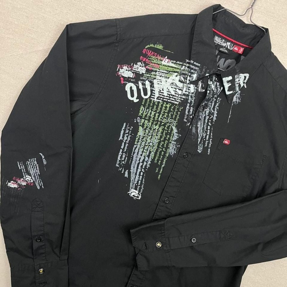 Y2K Quiksilver Black Graphic Surfer Surfwear Button‎ Down Shirt Slim Fit